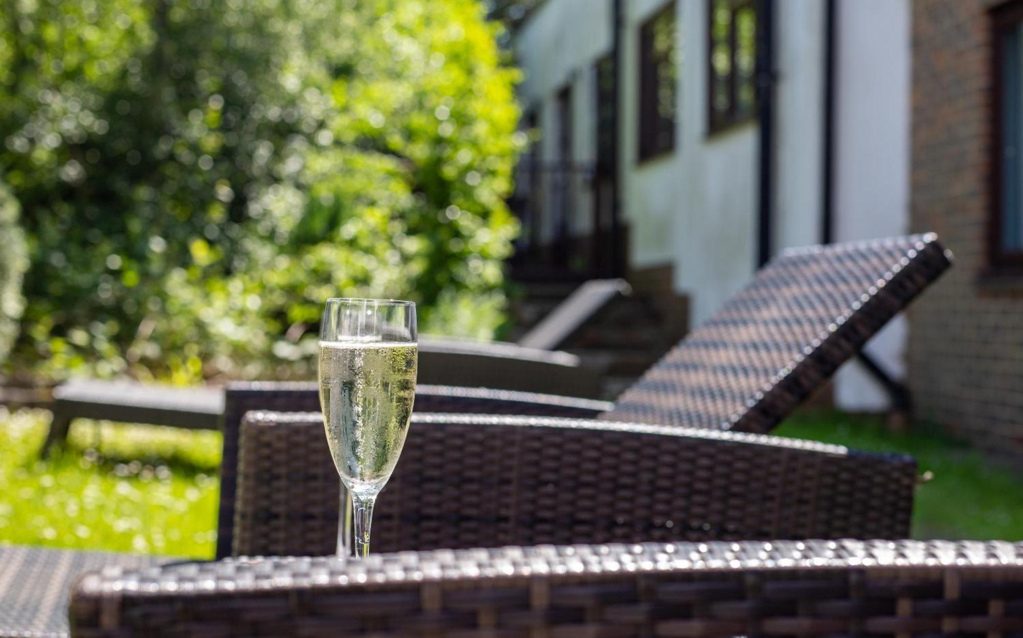 Hotel Elite Venue Selection Felbridge - Gatwick East Grinstead Esterno foto